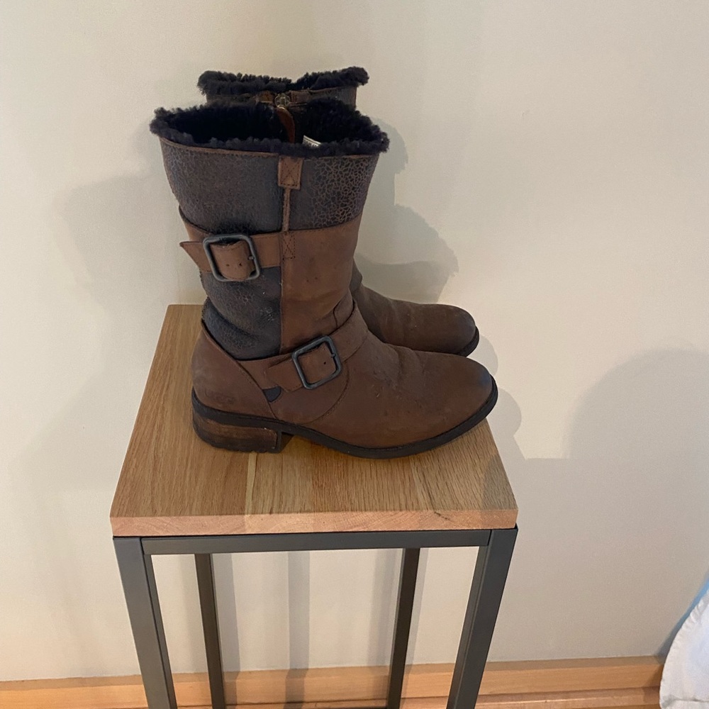 Ugg snow boots